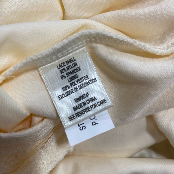 Ballet Core🩰 Ivory lace long sleevebodysuit, size XSMALL - Picture 5 of 9